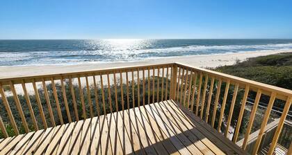 Beachfront - Community Pool/Pickleball Access!