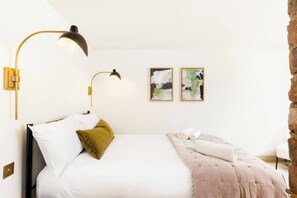 1 chambre, fer et planche à repasser, accès au Wi-Fi (inclus)