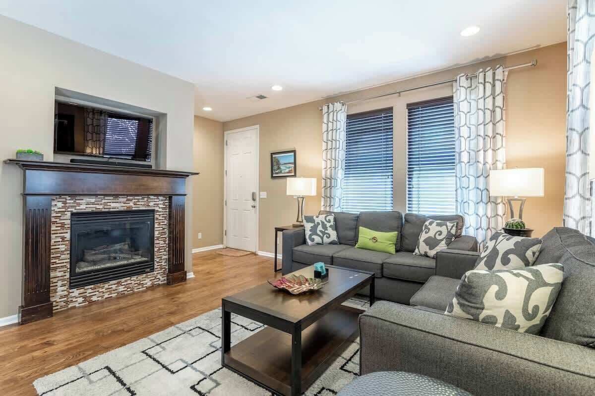 TV, fireplace, offices