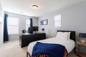 3 bedrooms, desk, iron/ironing board, WiFi