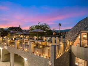 Outdoor dining - Cool Dome | StageCoach Dates Avail | PIckleball (Bermuda Dunes)