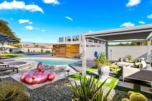 A heated pool - Cool Dome | StageCoach Dates Avail | PIckleball (Bermuda Dunes)