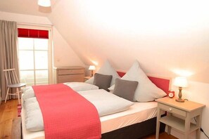 2 soverom og reiseseng for barn