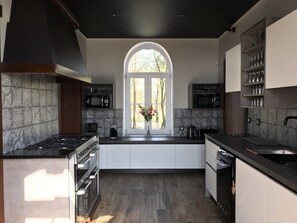 Ofen, Geschirrspüler