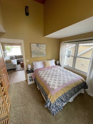 2 bedrooms, free WiFi, bed sheets - Beautiful 2 bedroom/1 Bathroom Guest House on Big Star Lake, Sleeps 4 (Baldwin)