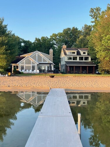 Beautiful 2 bedroom/1 Bathroom Guest House on Big Star Lake, Sleeps 4