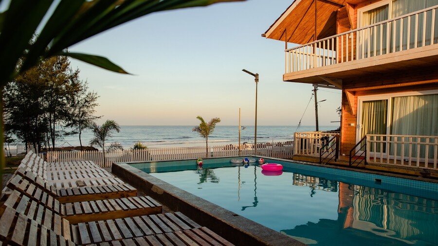 DALLAS BEACH RESORTS