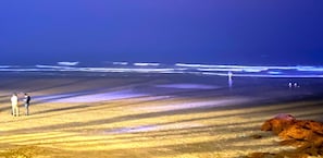Vista para praia/oceano