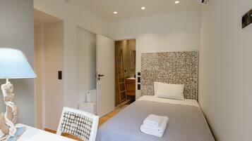 4 slaapkamers, een kluis op de kamer, een bureau