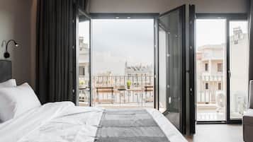 Deluxe Apartment, 1 Queen Bed with Sofa bed, Balcony | Pillowtop beds, blackout drapes, soundproofing, free WiFi