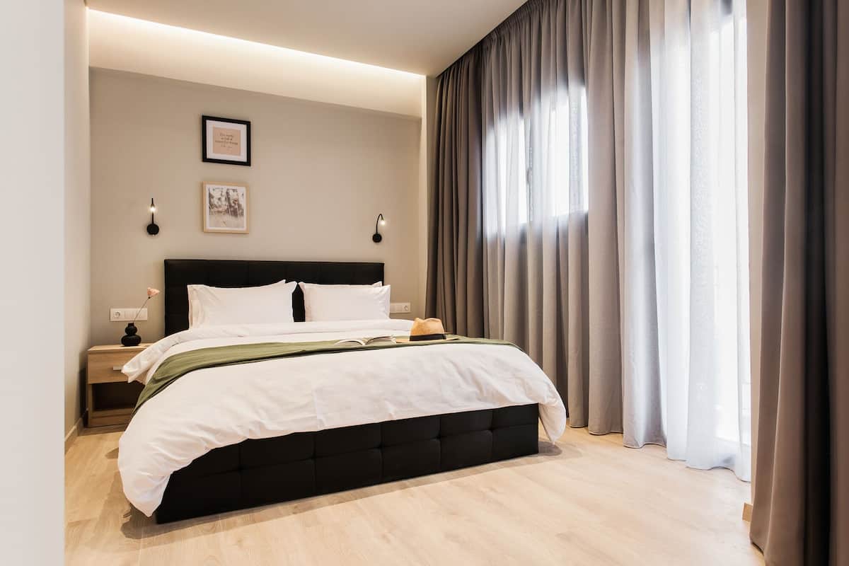 1 bedroom, pillow-top beds, blackout curtains, soundproofing