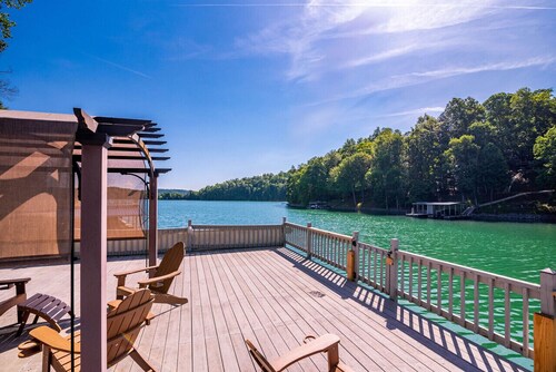 Lakeside Landing · Waterfront w/ Private Dock | Deerfield Resort