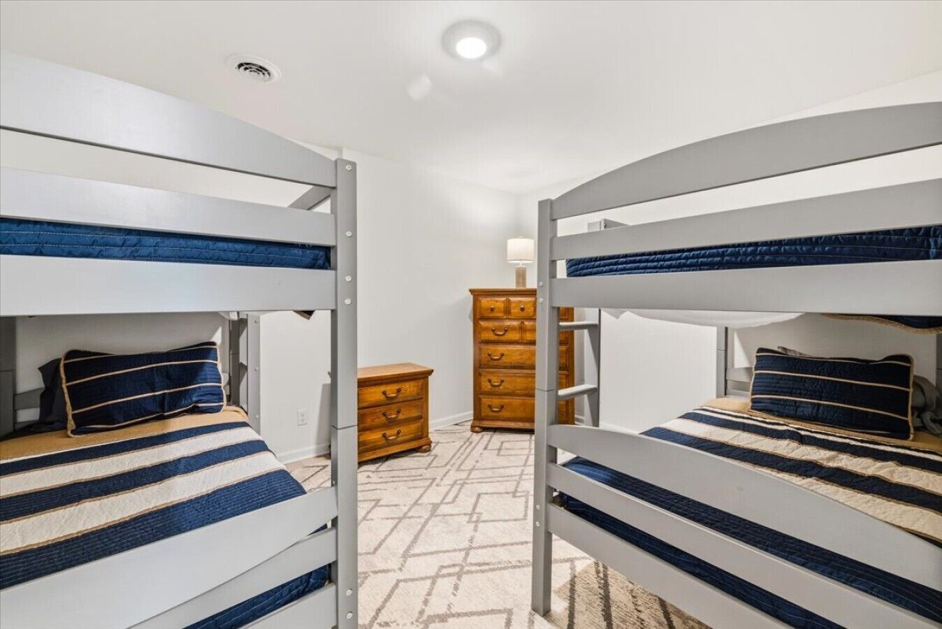 6 chambres, bureau, fer et planche à repasser, Wi-Fi gratuit
