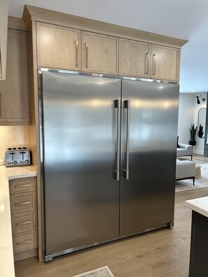 Interior - 5* Lavish Luxury Home in Grand Bend where the Sunsets are Breathtaking (Grand Bend)