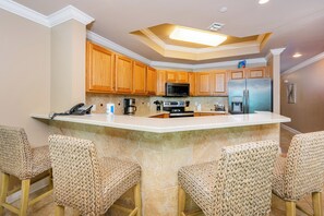 冷蔵庫、電子レンジ、オーブン、食器洗い機