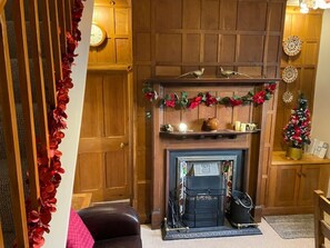 Interior - Heritage cottage with stunning views (Matlock Bath)