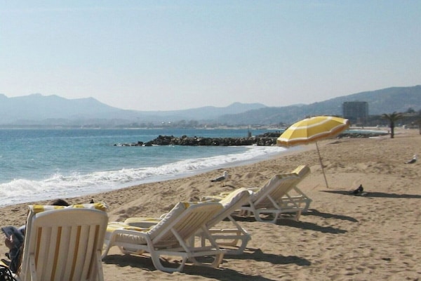 plage au pied de l'appartement