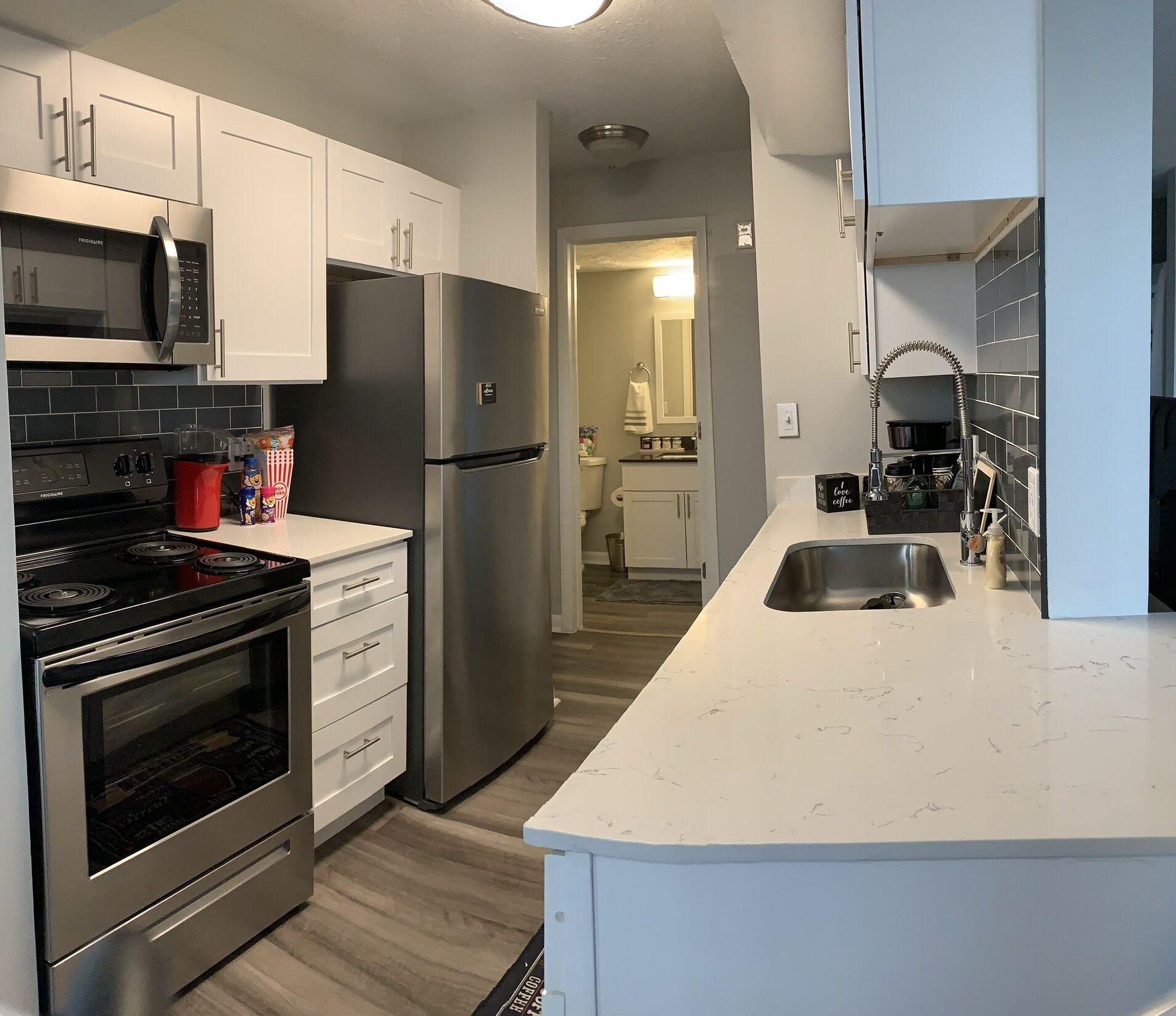 This quiet property is a comfy gem to the busy city.