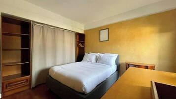 1 chambre, fer et planche Ă repasser, lit parapluie, Wi-Fi gratuit