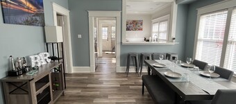 Renovated Blue Beach Bungalow - Blocks to Beach!