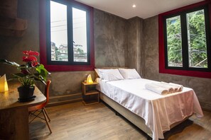 Habitación Deluxe | Caja de seguridad en la habitación y decoración personalizada