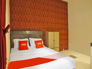 Deluxe Double Room | Desk, free WiFi, bed sheets - Hotel O N Guesthouse (Medan)
