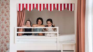 In-room safe, free WiFi, bed sheets