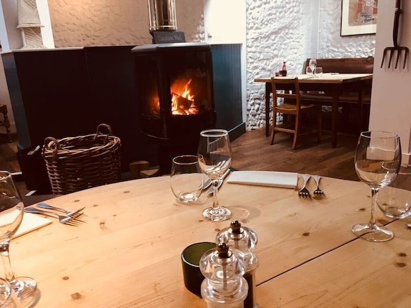 Restaurant - The Kings Head (Holt)