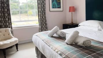 Individually decorated, iron/ironing board, free WiFi, bed sheets