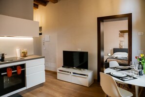 Køleskab, ovn, kogeplade, opvaskemaskine