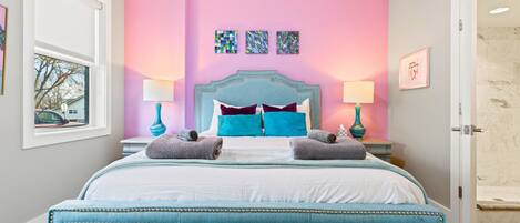 4 bedrooms, desk, iron/ironing board, free WiFi