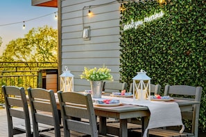 Outdoor dining
