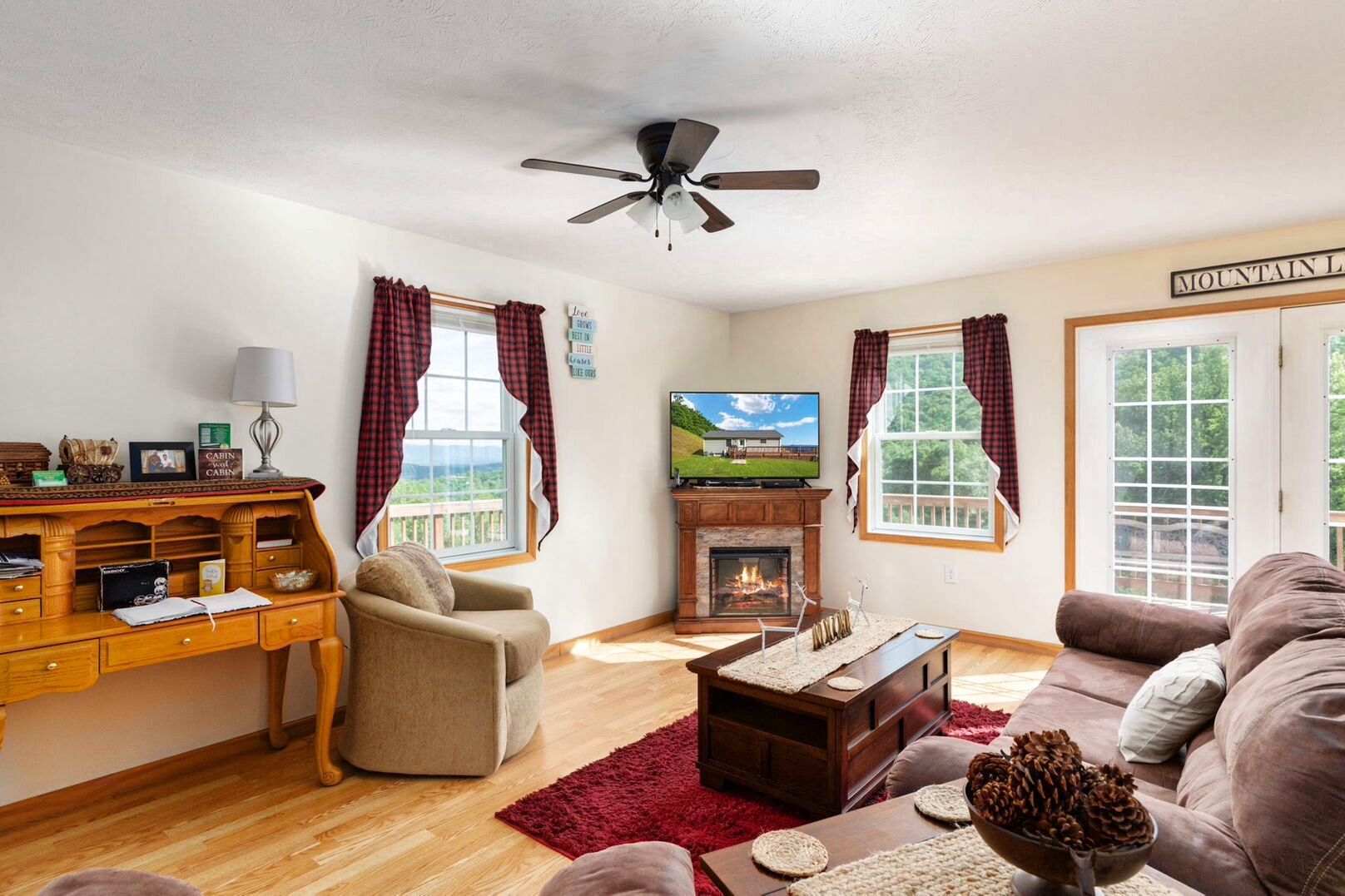 Smart TV, fireplace, DVD player