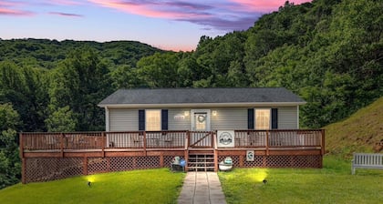 Helms Mountain Getaway with Hi Speed Internet