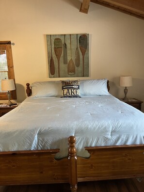 5 bedrooms, WiFi, bed sheets