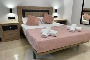 Silitysrauta/-lauta, vauvan matkasänky, ilmainen Wi-Fi, vuodevaatteet