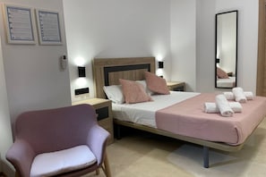 Ferros/tábuas de passar roupa, Wi-Fi de cortesia, roupa de cama