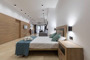 In-room safe, iron/ironing board, free WiFi, bed sheets