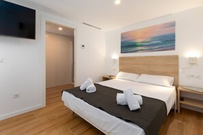 1 Schlafzimmer, Zimmersafe, Bügeleisen/Bügelbrett, Reisekinderbett