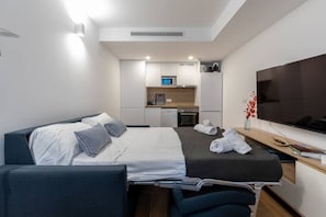 1 bedroom, iron/ironing board, free WiFi, bed sheets