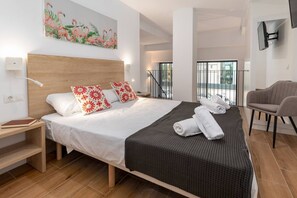 1 bedroom, in-room safe, iron/ironing board, travel cot