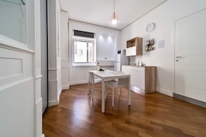 Leilighet – deluxe | Eget kjøkken | Kjøleskap, espressomaskin, kaffetrakter/tekoker og vannkoker