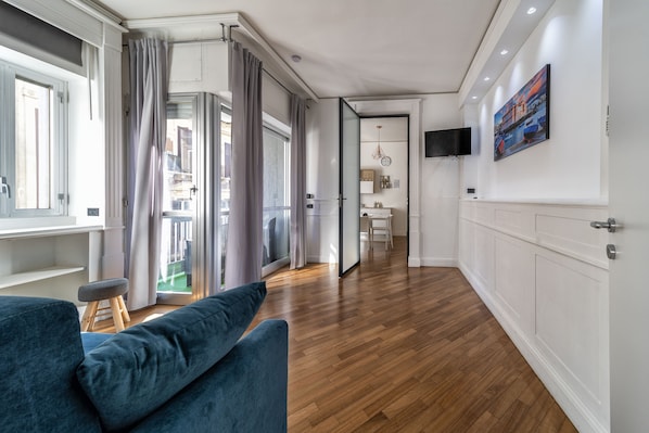 Deluxe Condo | Living area | Heated floors - DANTE 138 CLASS ROOMS & APARTMENTS (Bari)