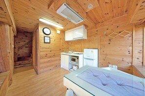 Basic Room, 1 Bedroom (achimhaes-sal(Spa)) | 1 bedroom, free WiFi - Gapyeong Belita Pension (Gapyeong)