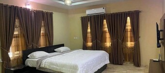 Modern 4-Bedroom Home in Private New Owerri Estate