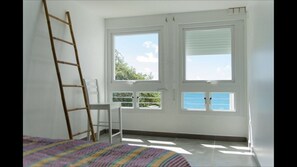 1 chambre, fer et planche Ă repasser, Wi-Fi, draps fournis