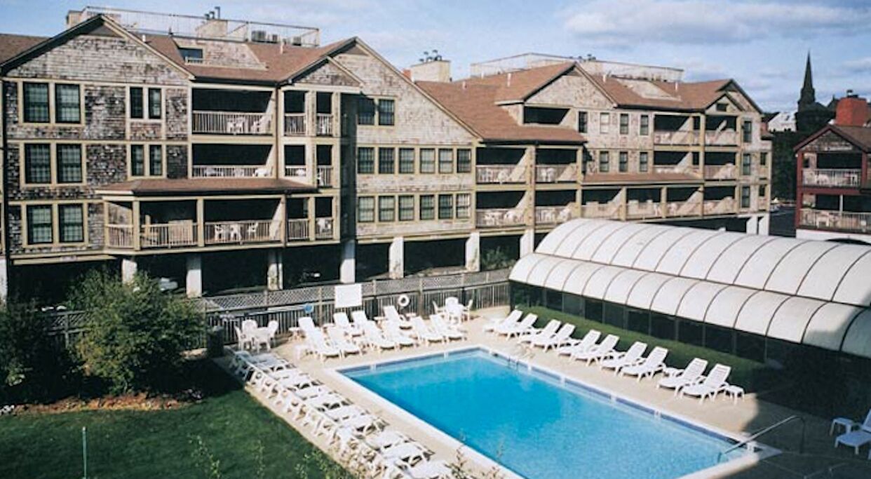 Wyndham Newport Onshore- Two Bedroom in the center of the harbor