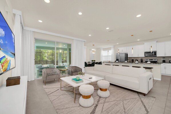 Televisión, videojuegos y futbolito 