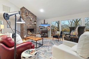 TV, fireplace, offices