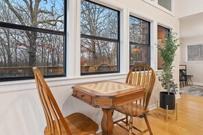 Dining - Woodland - Downtown - Outdoor oasis - Pool (Fayetteville)